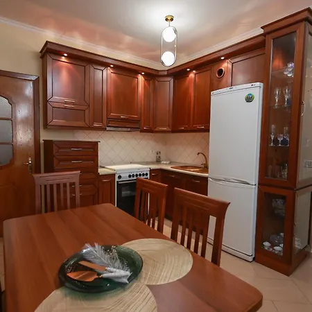 Golden Horizon Apartament